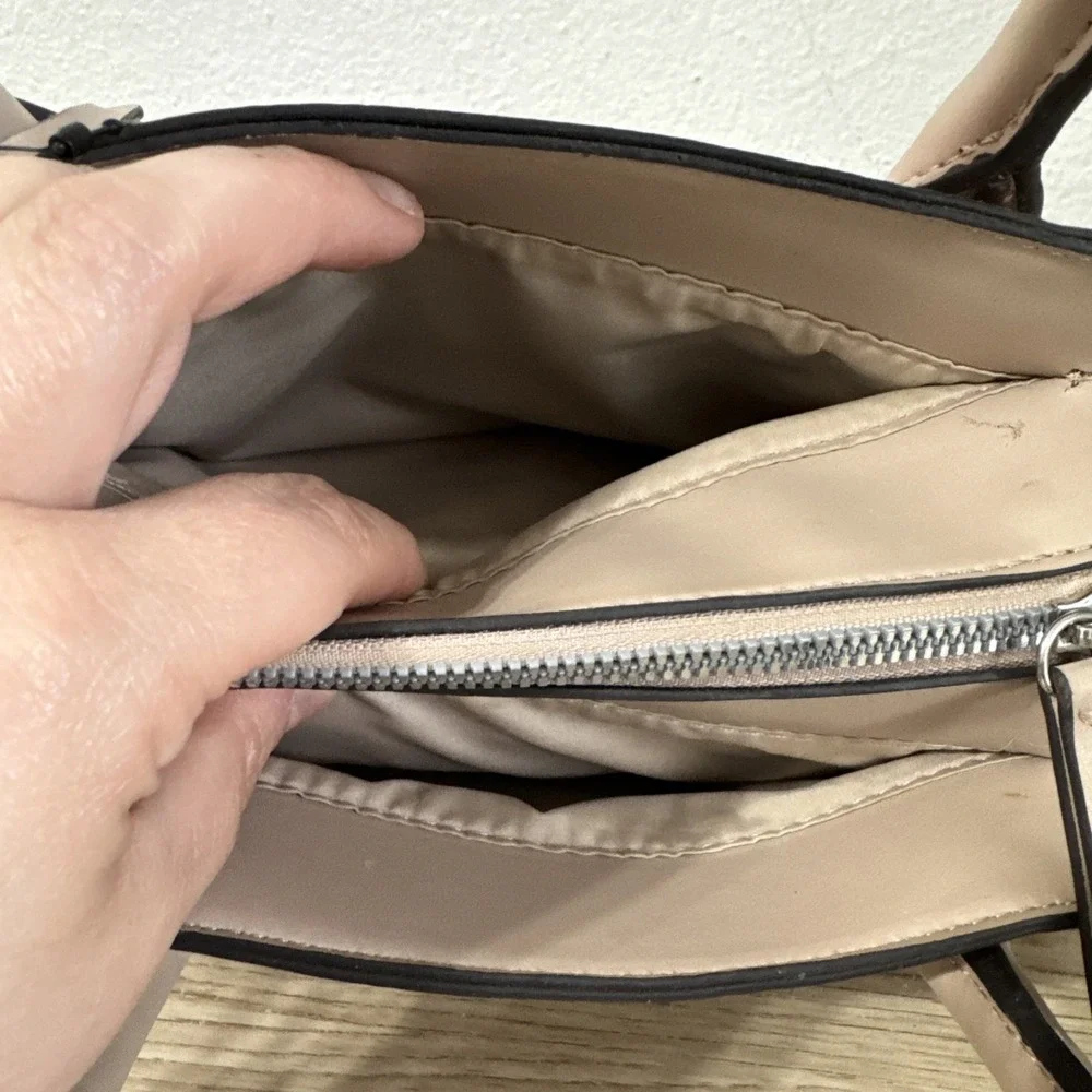 Nine West Aideen Begonia Floral Handbag Structured Faux Leather Satchel‎ DAMAGED
